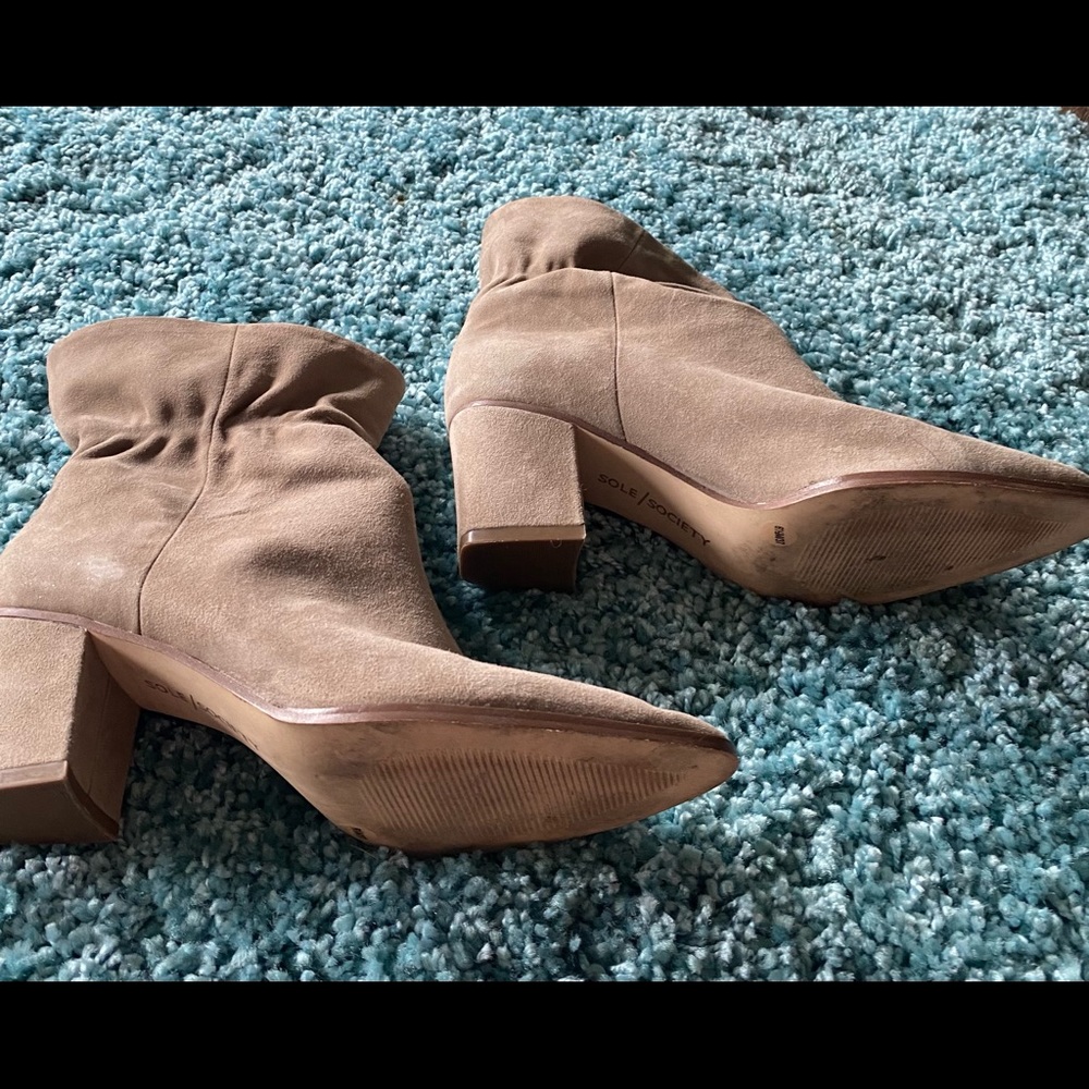 Pre-owned Sole Society tan leather pull on boots. - Picture 2 of 7
